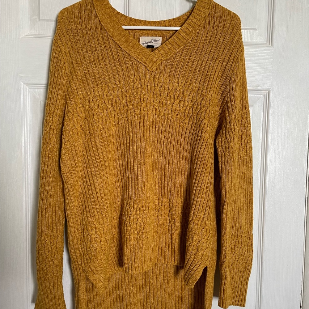 Universal Thread sweater
